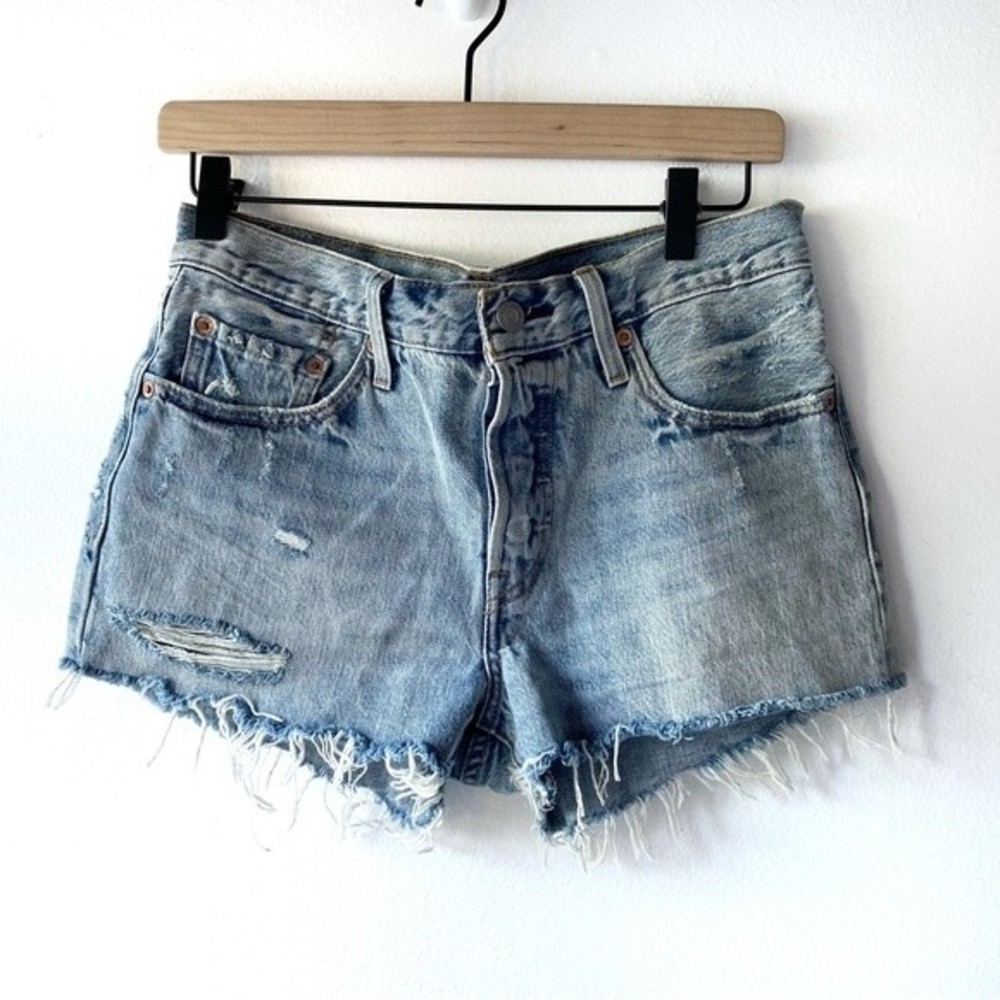 levi's 501 cut off distressed shorts size 27
